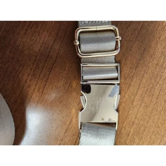 Madison West by Baby Cubby taupe tripple pocket waist bag/ fanny pack with goldt - Picture 7 of 7